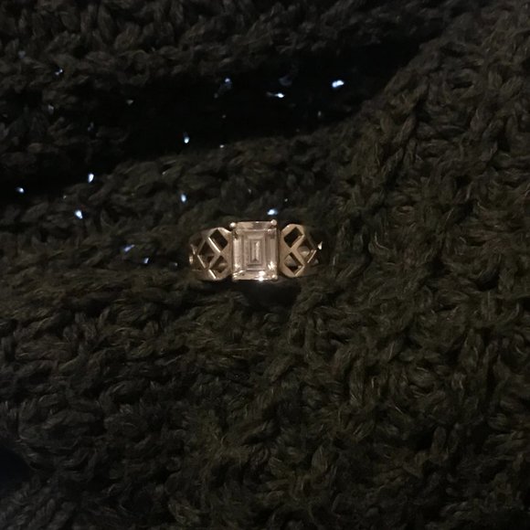 Sterling Silver Cubic Zirconia Ring - Picture 1 of 4